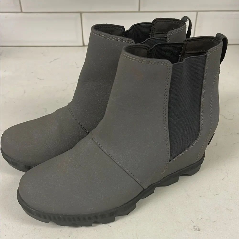Sorel Joan Of Arctic Wedge II Chelsea Boot Women’s Quarry Size 5 Gray Ankle Boot